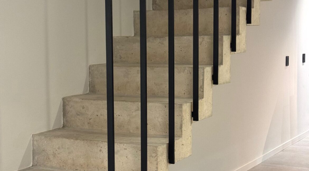 WhatsApp Image 2025-08-20 at 15.01.11