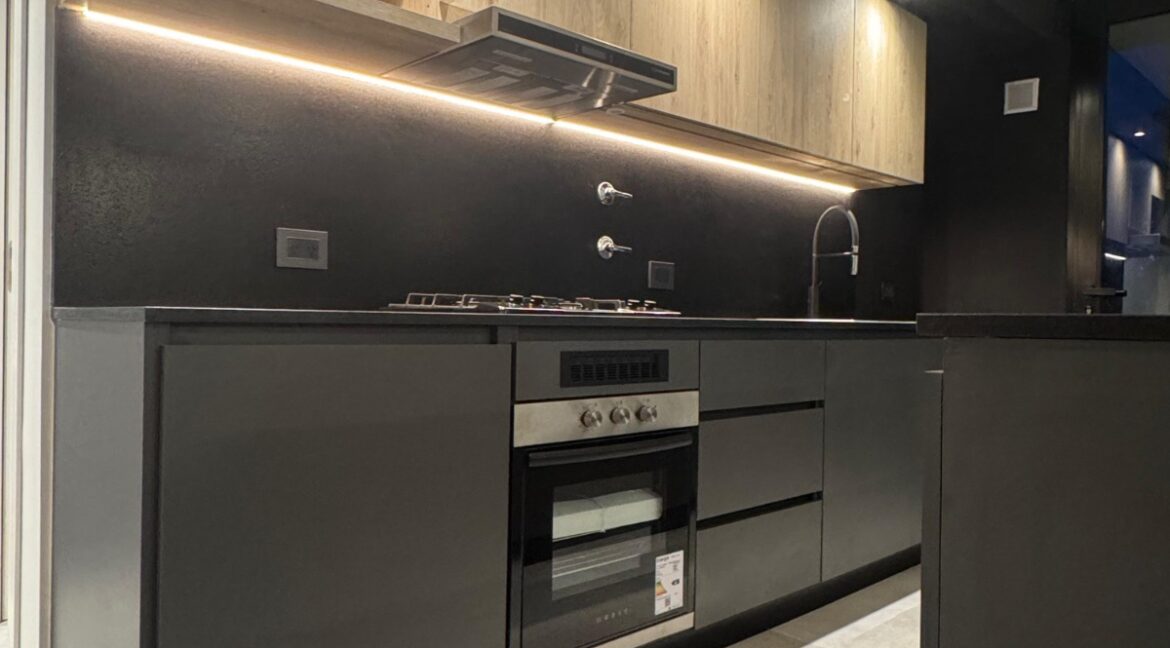 WhatsApp Image 2025-08-20 at 15.01.14 (1)