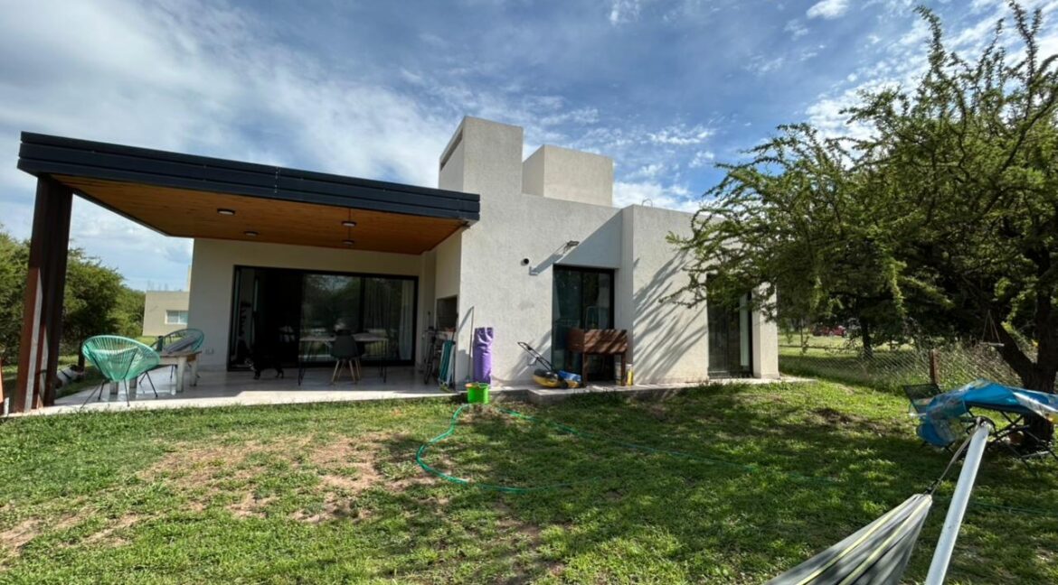 WhatsApp Image 2025-08-23 at 11.55.20