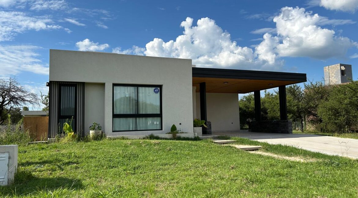 WhatsApp Image 2025-08-23 at 11.55.25 (1)