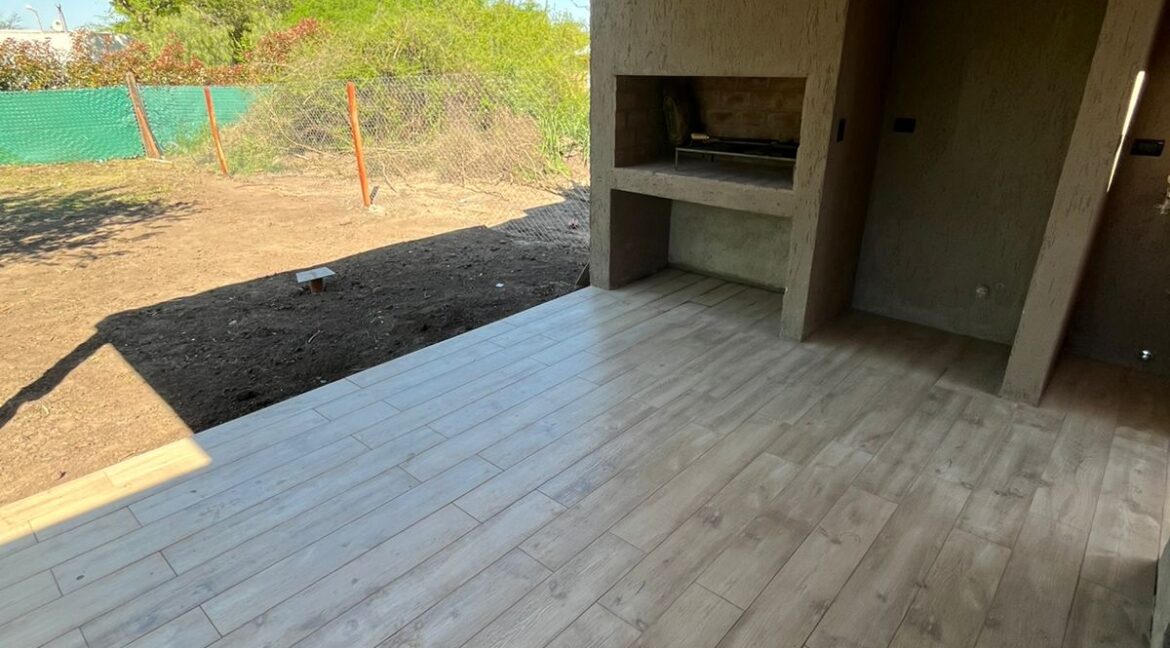 WhatsApp Image 2025-10-07 at 12.52.26 (1)