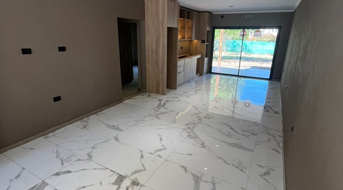 WhatsApp Image 2025-10-07 at 12.52.29 (2)