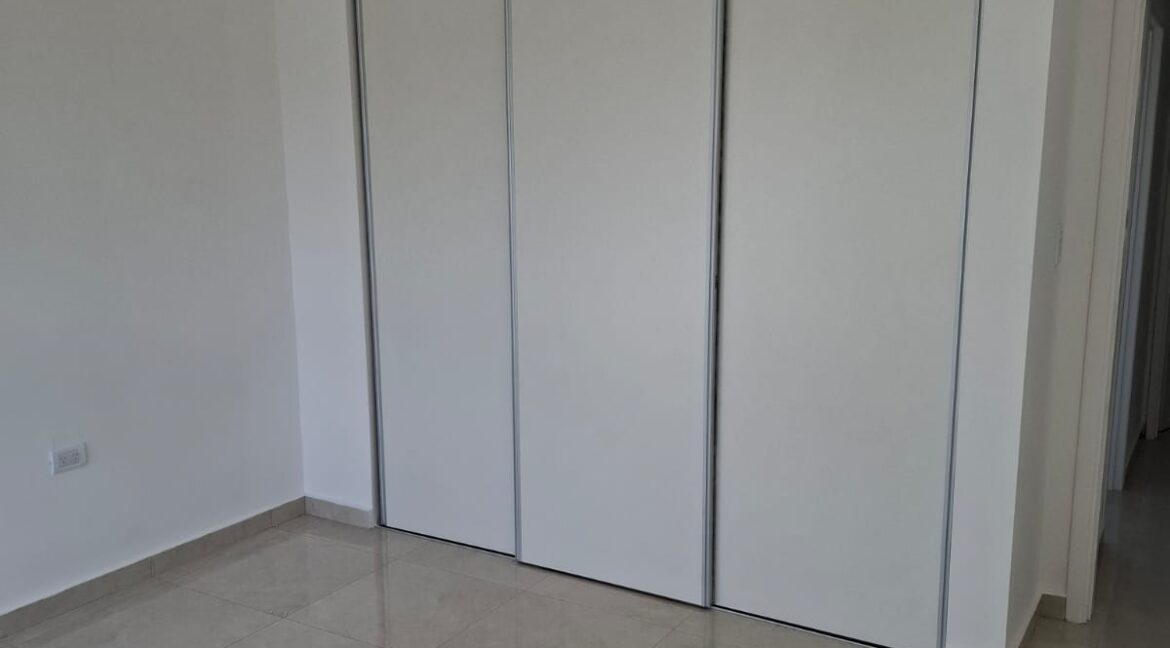 d0194270-fab1-402a-a21b-4979d1fde934