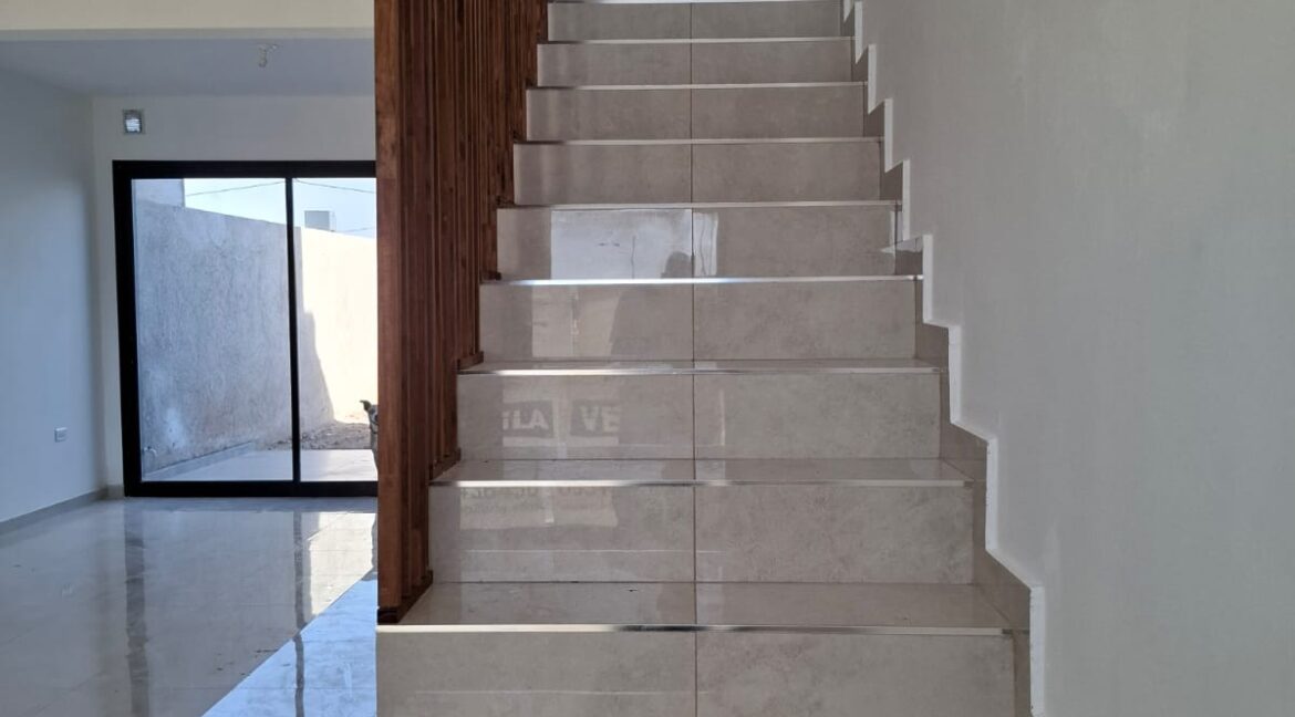 e8240d71-520c-4e32-9f75-d4bf6c537167