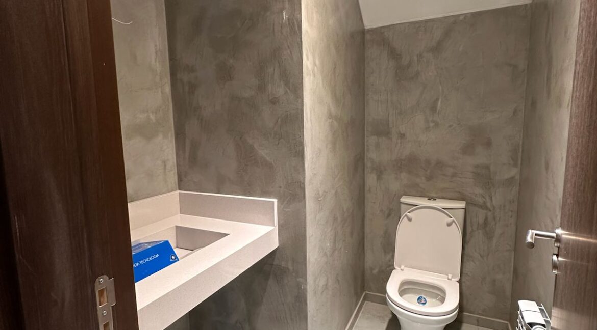 WhatsApp Image 2025-10-14 at 17.57.11 (2)