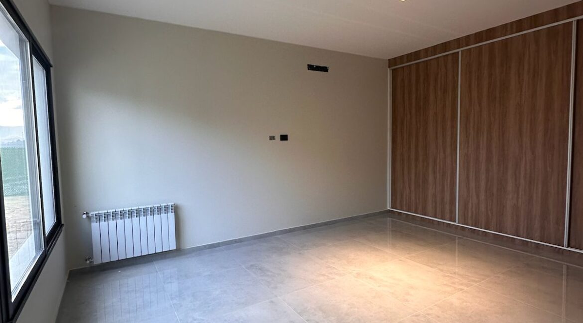 WhatsApp Image 2025-10-14 at 17.57.15