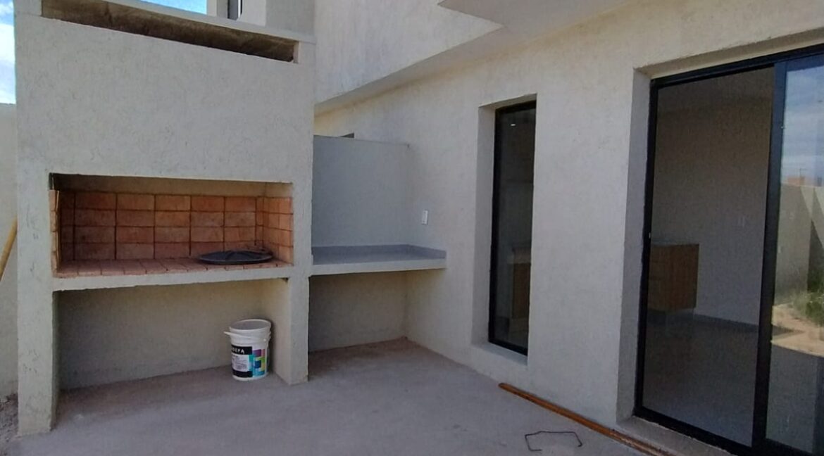 WhatsApp Image 2025-10-16 at 13.14.25 (1)