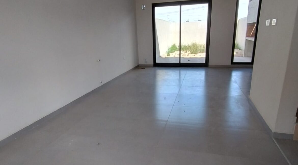 WhatsApp Image 2025-10-16 at 13.14.27 (1)