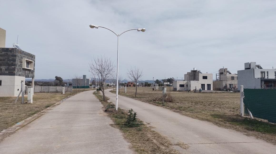 WhatsApp Image 2025-10-16 at 14.23.52