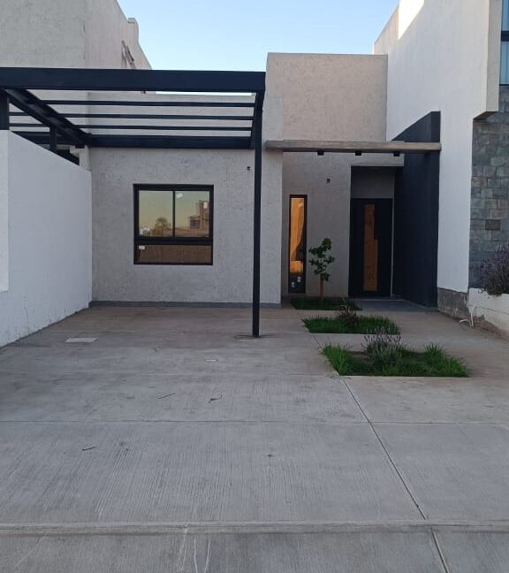 WhatsApp Image 2025-10-17 at 12.03.19 (1)