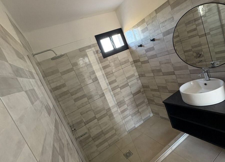 WhatsApp Image 2025-10-17 at 17.25.03 (1)