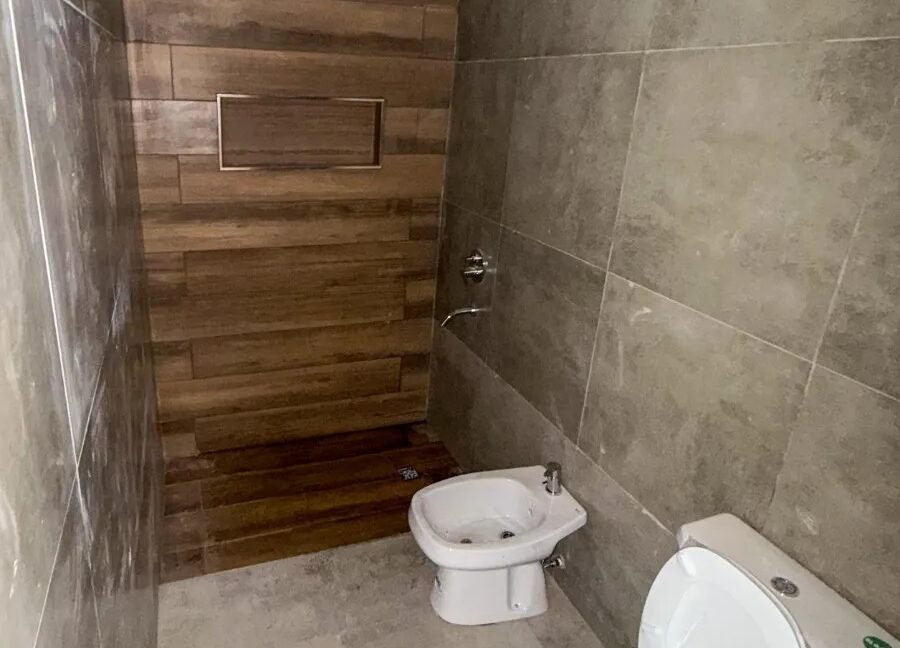 WhatsApp Image 2025-11-10 at 11.10.13 (1)