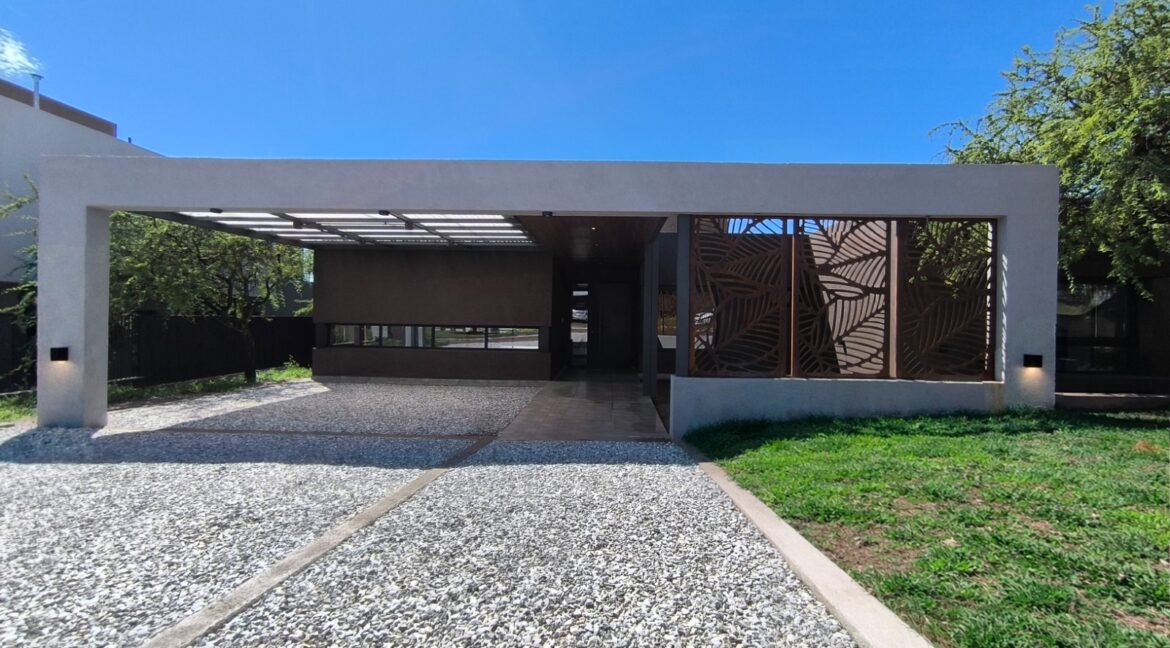 WhatsApp Image 2026-01-12 at 17.30.21