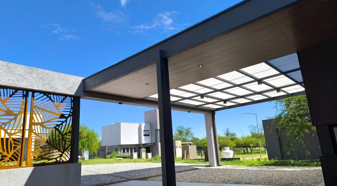 WhatsApp Image 2026-01-12 at 17.30.22