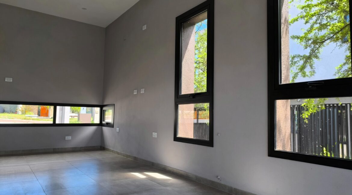 WhatsApp Image 2026-01-12 at 17.30.24