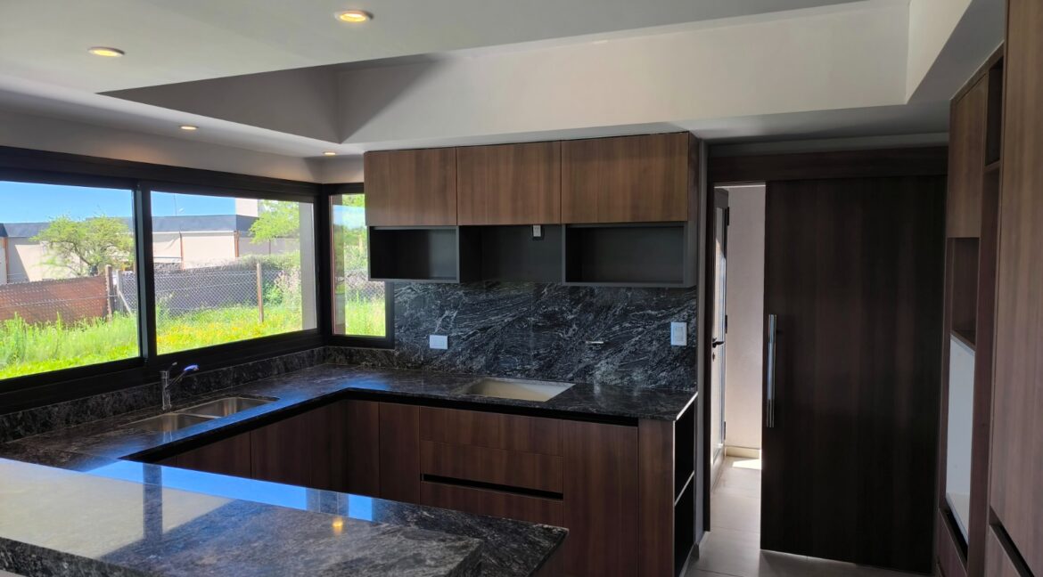 WhatsApp Image 2026-01-12 at 17.30.26 (1)