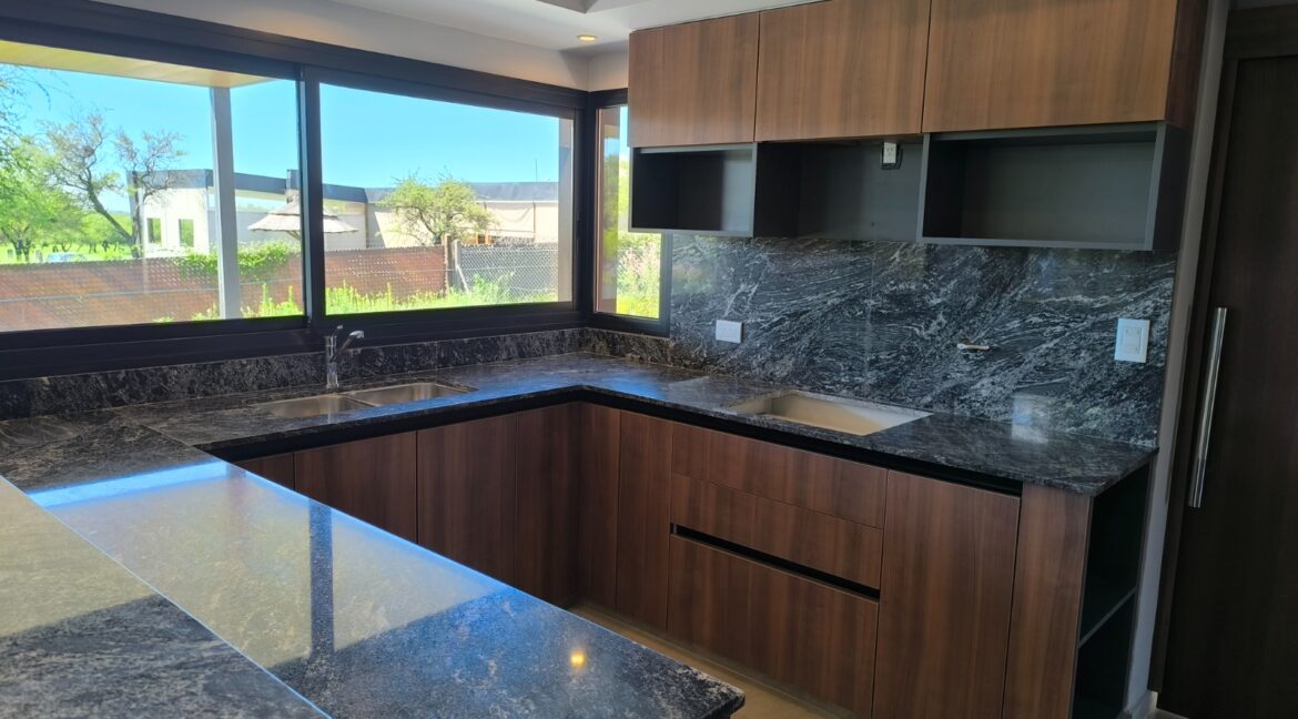 WhatsApp Image 2026-01-12 at 17.30.26 (2)