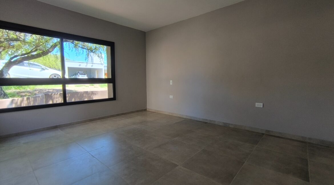 WhatsApp Image 2026-01-12 at 17.30.31