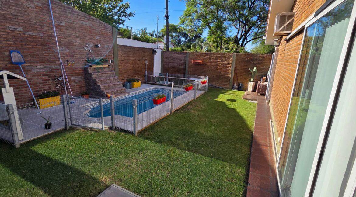 0faaf235-b8b5-44c9-878e-dcb644a1993d