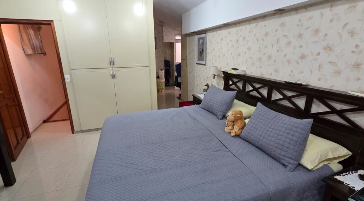 8d9981fc-c212-4f93-bd4d-42ff75ccacea