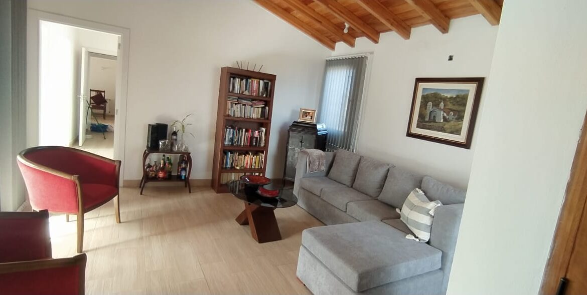 9caa8e10-1ad6-40ff-b4e8-19401036d1cc