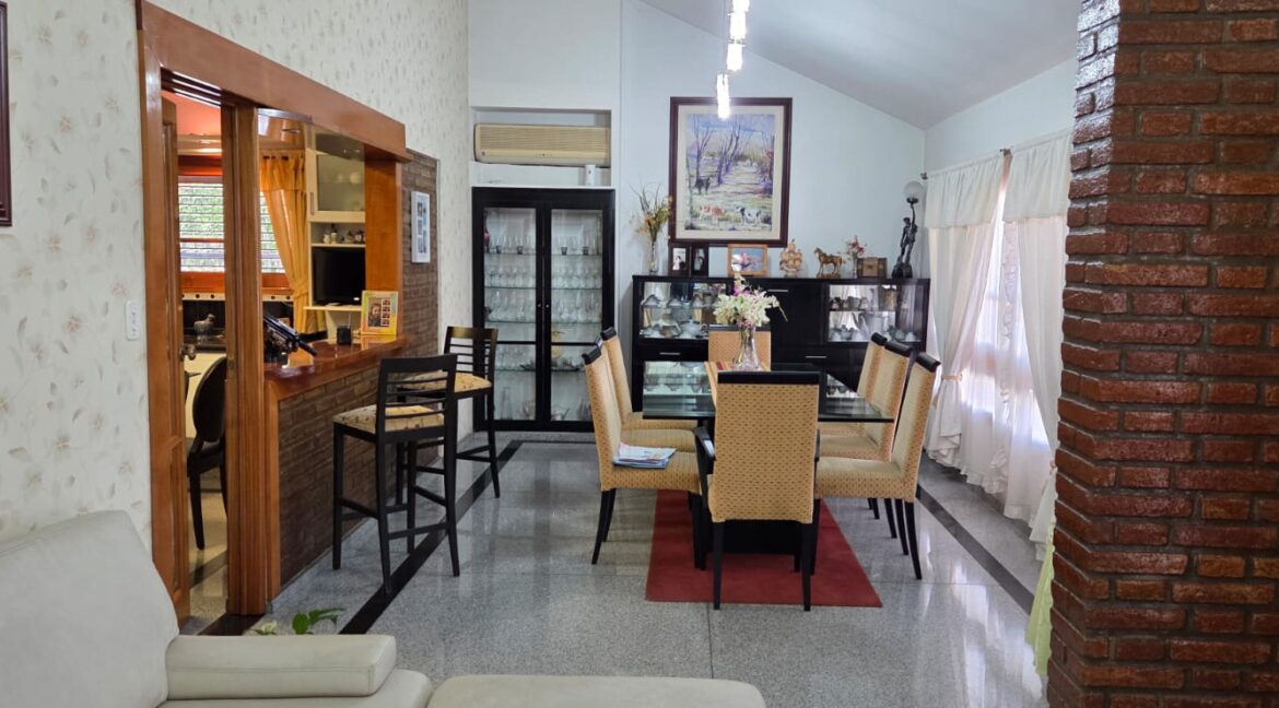 da86df09-362a-42ef-b9e1-3b56abdc4329