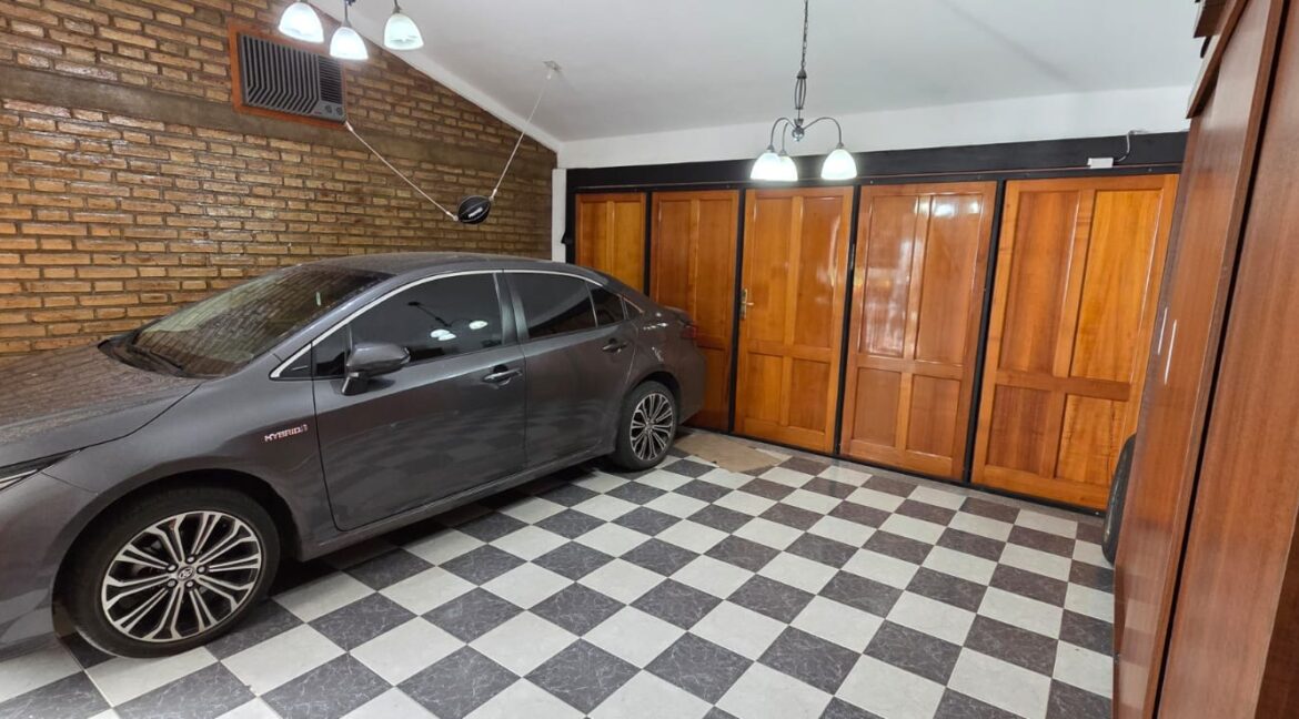 f09f0dd8-5c96-47ab-8fcb-7bfbda988eb9