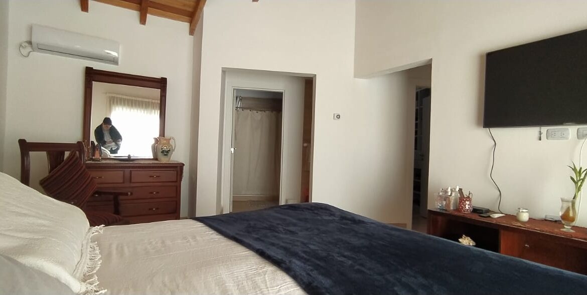 f1bd40ec-39f2-4ae7-9f23-bb6df7588586