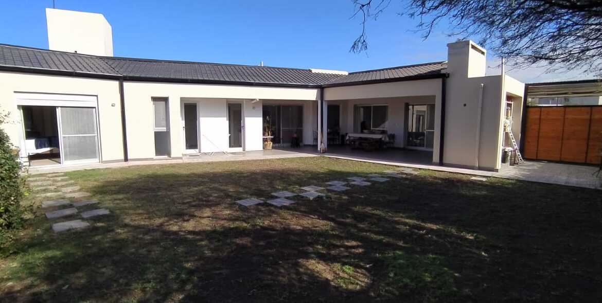 ffcdc23f-02ac-4d57-b638-49b6e4319c9e