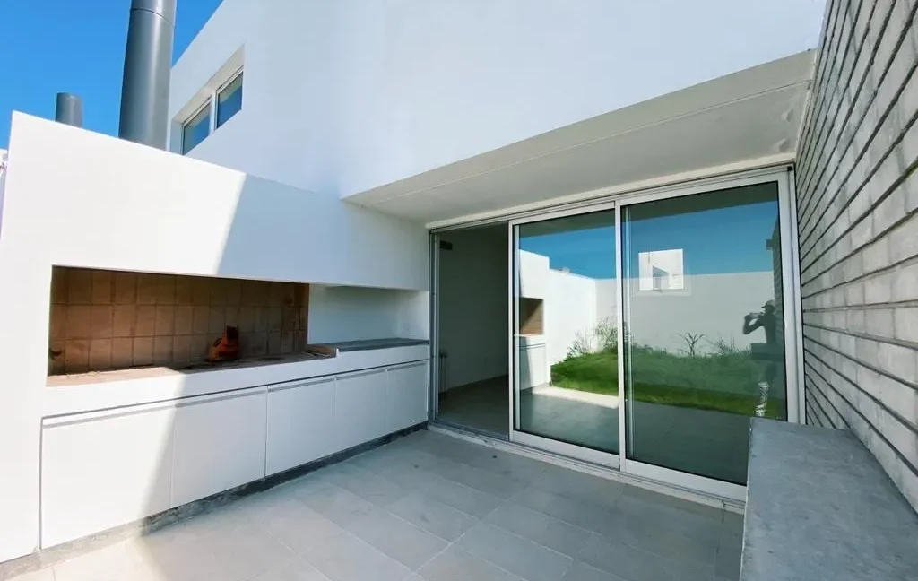 D_767787-MLA91150193107_082025-F