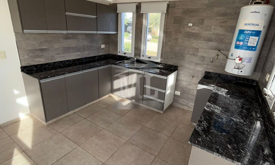 d10095a8-62c0-4ed0-9806-6d0d0b86347d