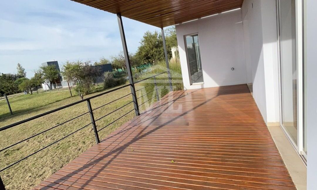 e5ce3cd2-4bd7-4d3b-92a4-d6f1a5a28968